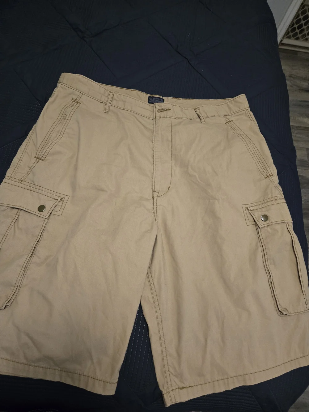Levis Beige Cargo Shorts with Button Flap Pockets #436